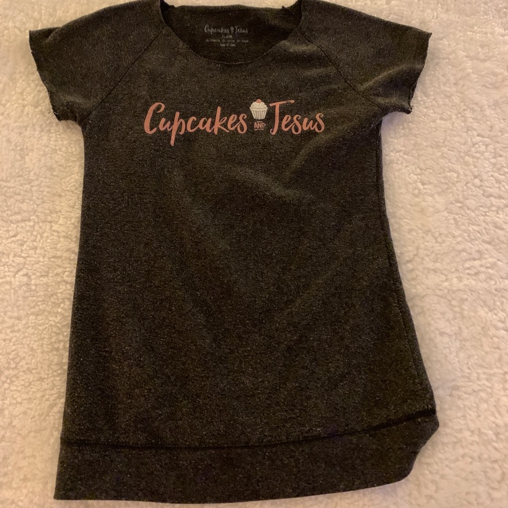 Cupcakes & Jesus Girls XL shirt